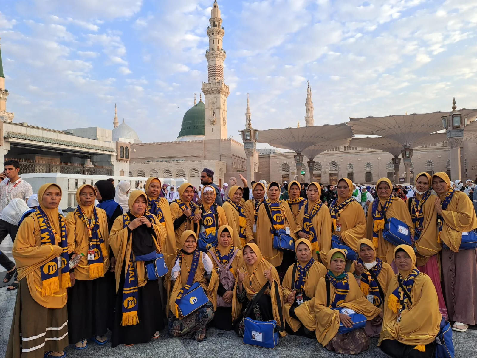 Jamaah Umroh saat Tawaf